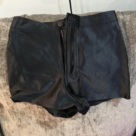 American apparel hot shorts size s - Picture 1 of 3